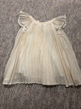 GAP Cream Ruffled Flutter Sleeve Pleated Blouse